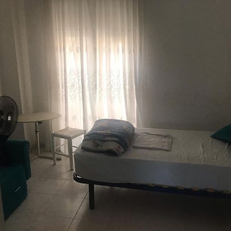 Malaga Habitacion En Apartamento Carlos Haya Apartment Екстериор снимка
